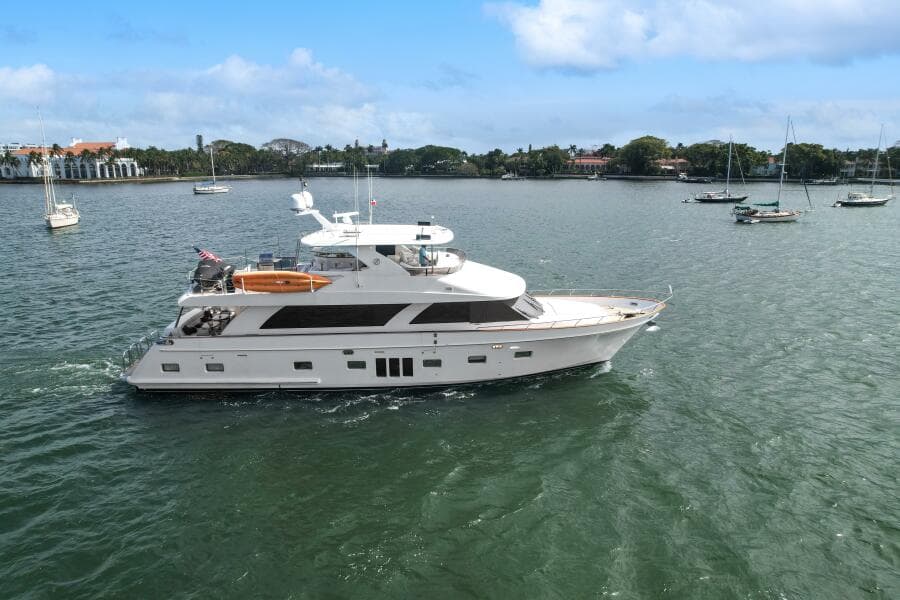 2010 Ocean Alexander 83