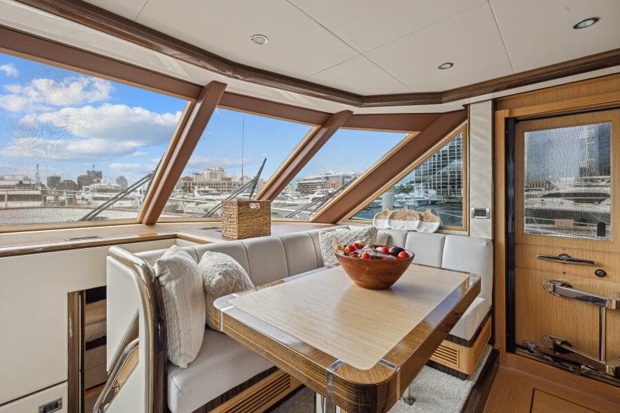 2010 Ocean Alexander 83