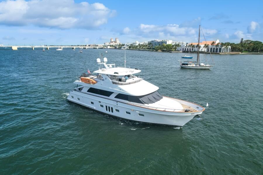 2010 Ocean Alexander 83