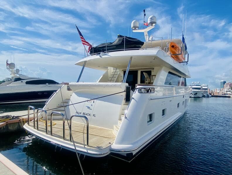 2010 Ocean Alexander 83