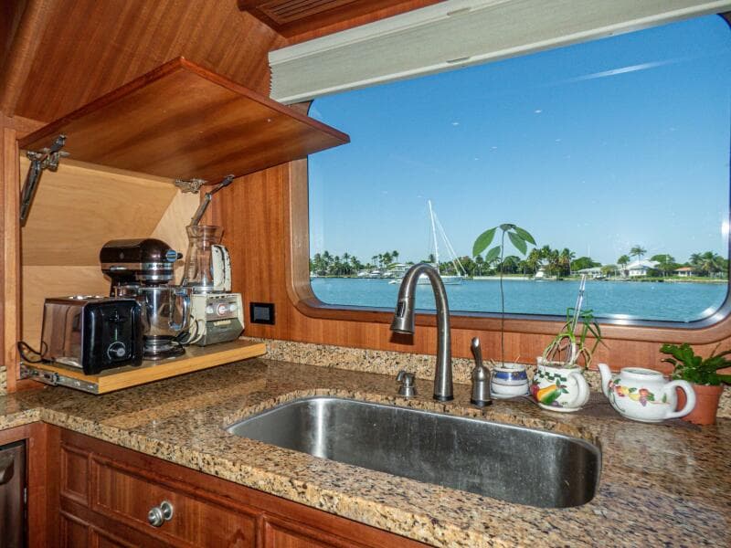 2017 Northern Marine Expedition Motor Yacht - Photo 101