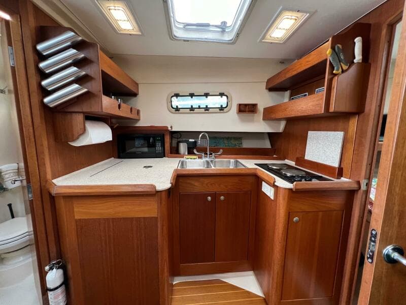 2000 Mainship Pilot 34