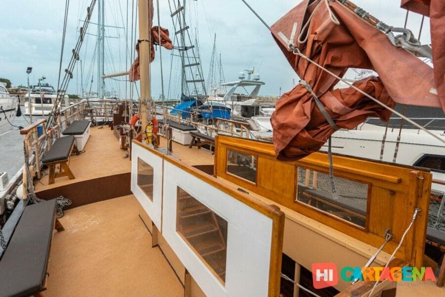 2000 Schooner Brigantine