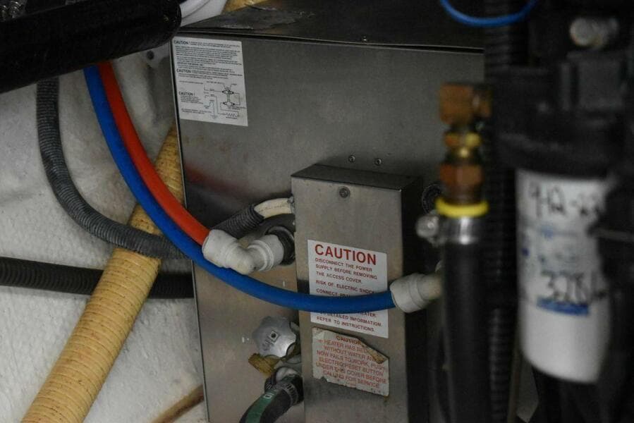 2005 Formula 37 Performance Cruiser