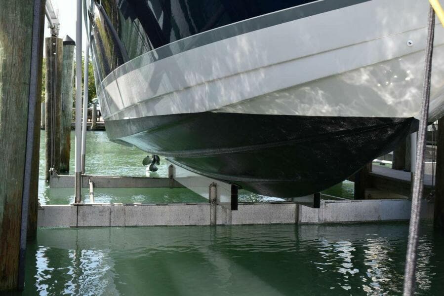 2005 Formula 37 Performance Cruiser