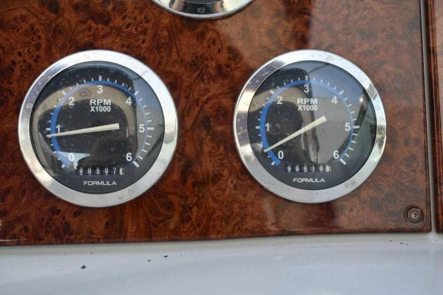 2005 Formula 37 Performance Cruiser