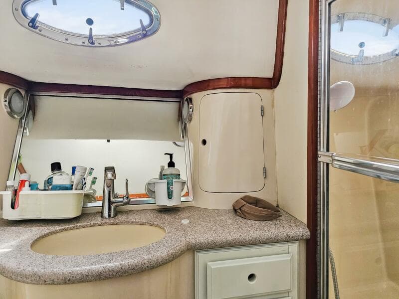 2001 Mediterranean 38 Convertible