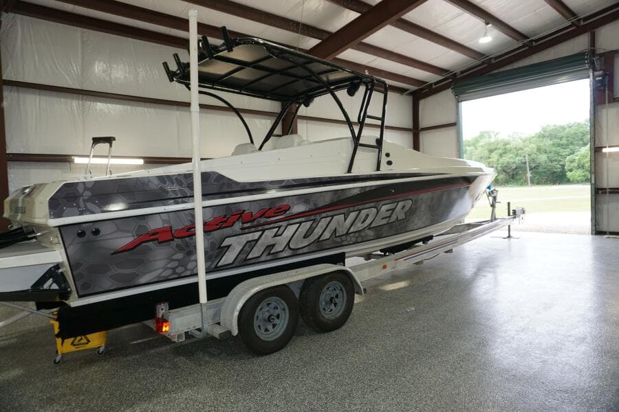 1998 32 Active Thunder 32 CC Ms. Rita Profile (4)