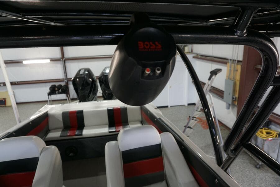 1998 32 Active Thunder 32 CC Ms. Rita Canvas Top Speakers (2)