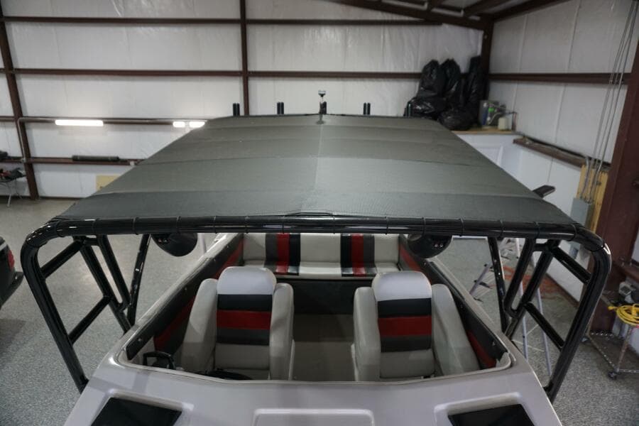 1998 32 Active Thunder 32 CC Ms. Rita Canvas Top  (1)