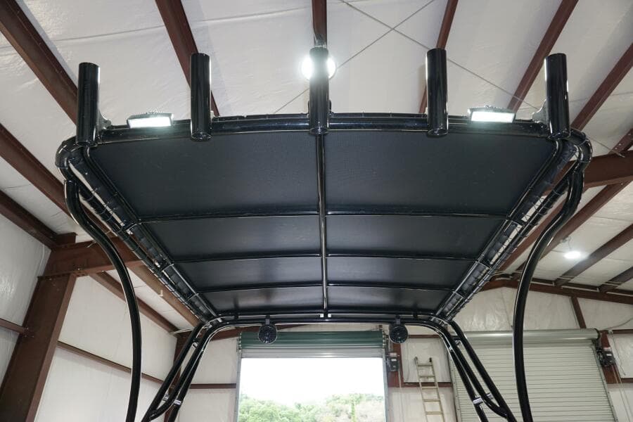 1998 32 Active Thunder 32 CC Ms. Rita Canvas Top  (2)