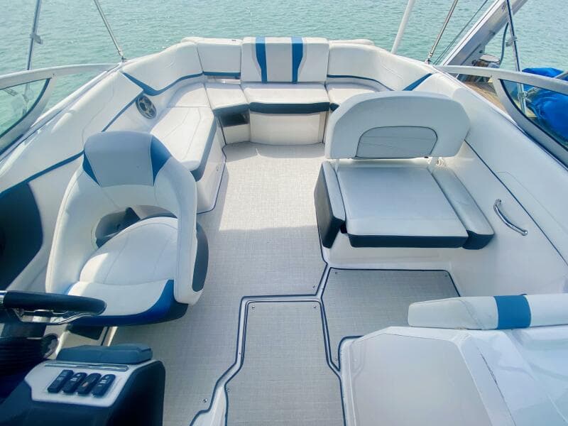 2016 Regal 22 Fasdeck