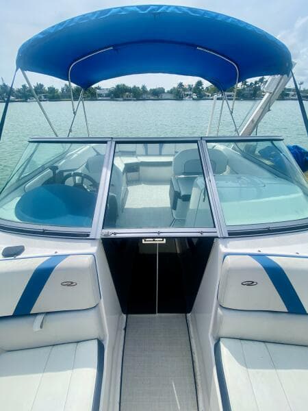2016 Regal 22 Fasdeck