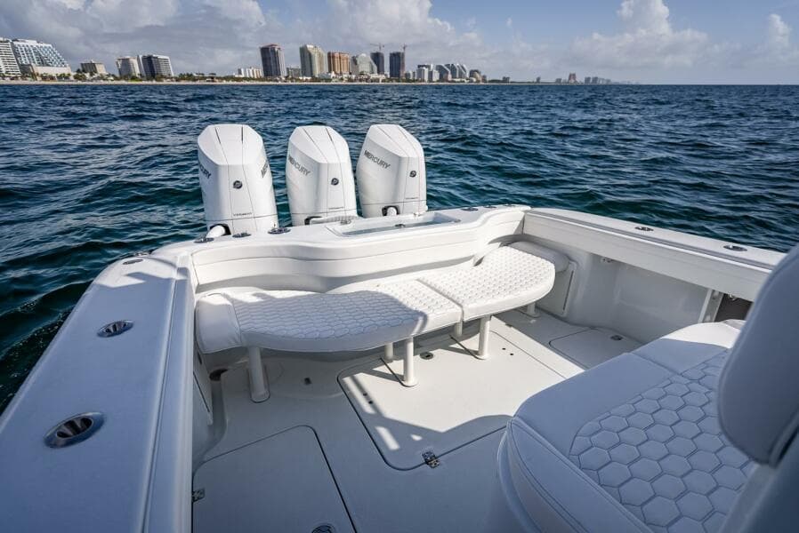 2025 Yellowfin 34 Offshore