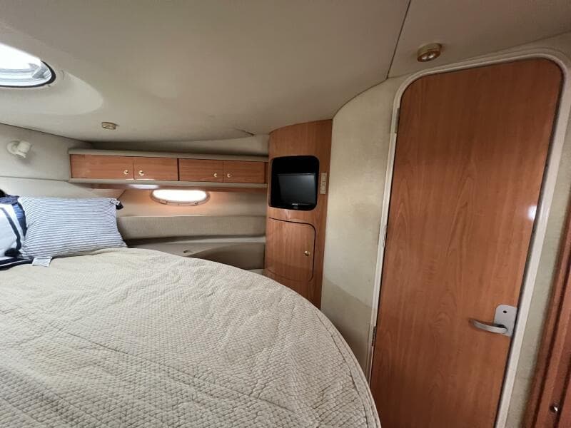 2000 Regal 4160 Commodore