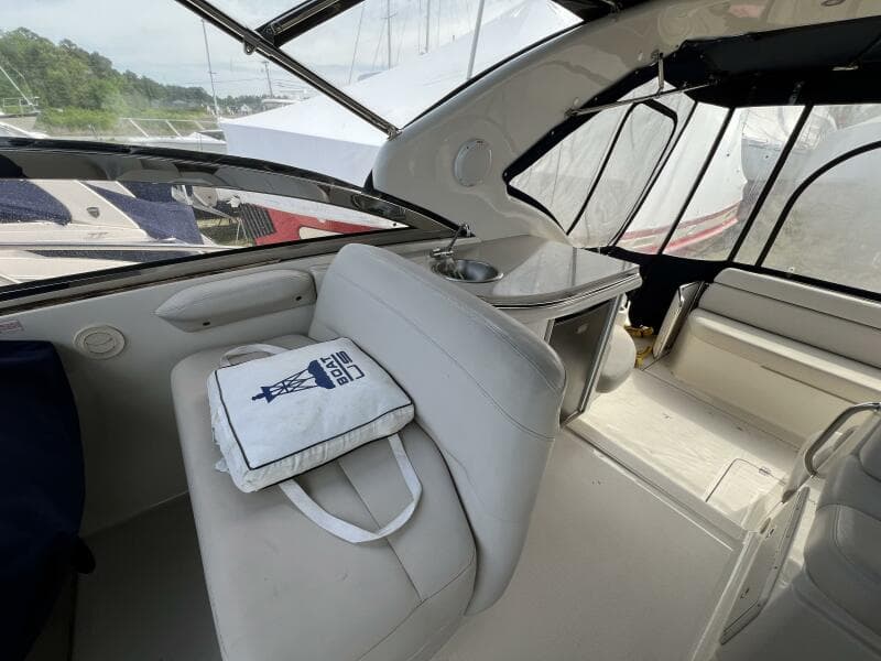 2000 Regal 4160 Commodore