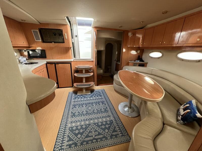 2000 Regal 4160 Commodore