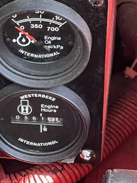 2000 Regal 4160 Commodore