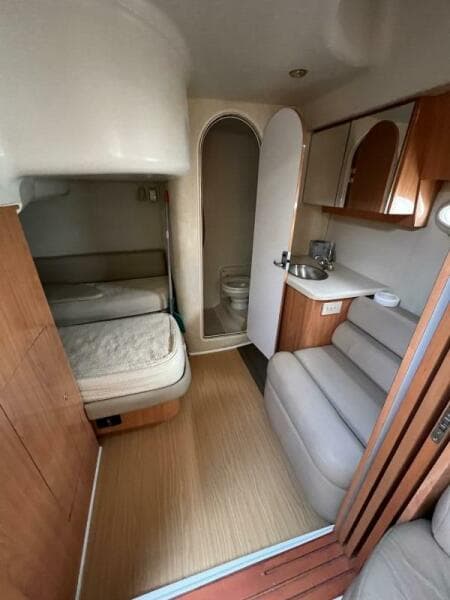 2000 Regal 4160 Commodore