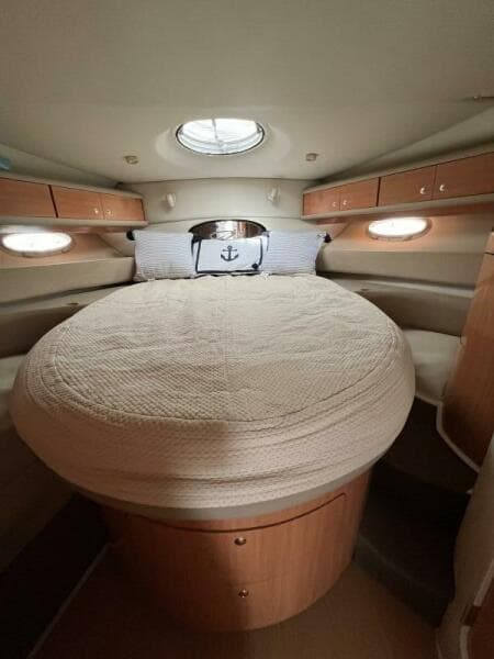 2000 Regal 4160 Commodore