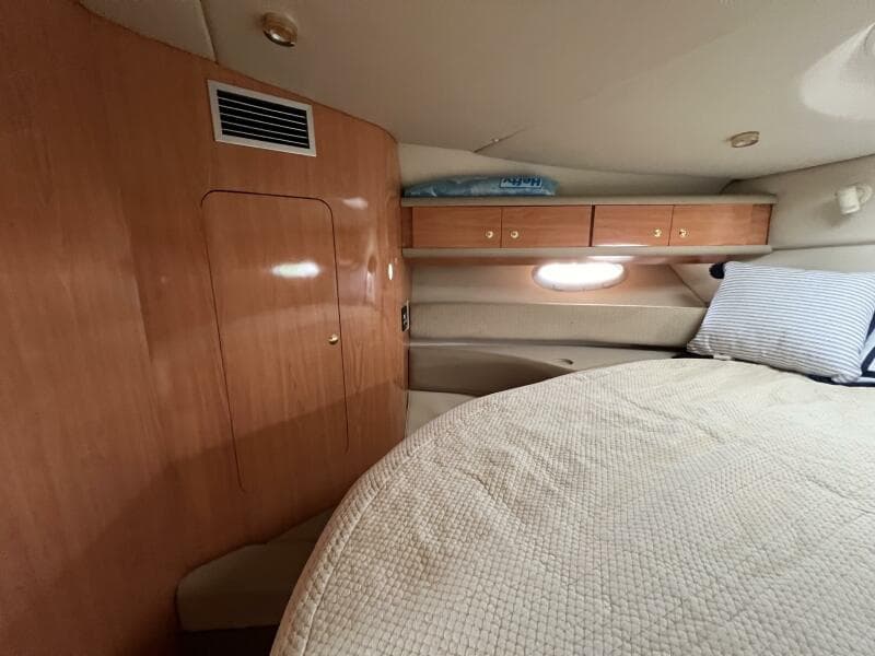 2000 Regal 4160 Commodore