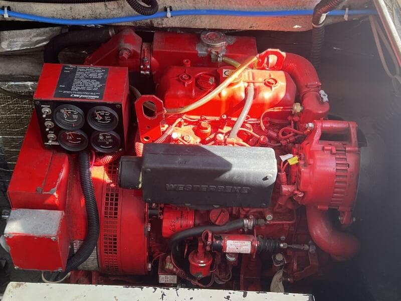 2000 Regal 4160 Commodore