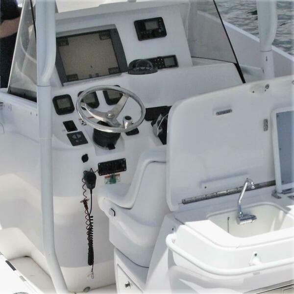 2011 Intrepid 323 Cuddy