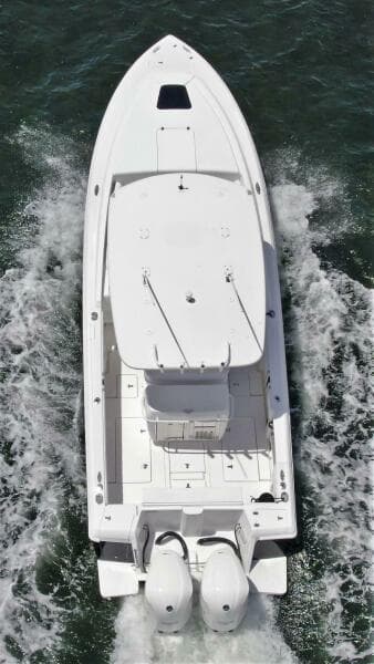 2011 Intrepid 323 Cuddy