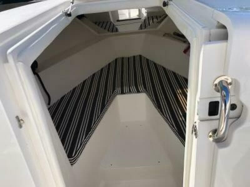 2011 Intrepid 323 Cuddy