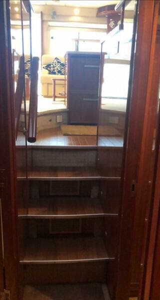 2009 Riviera 47 Enclosed Flybridge Series II