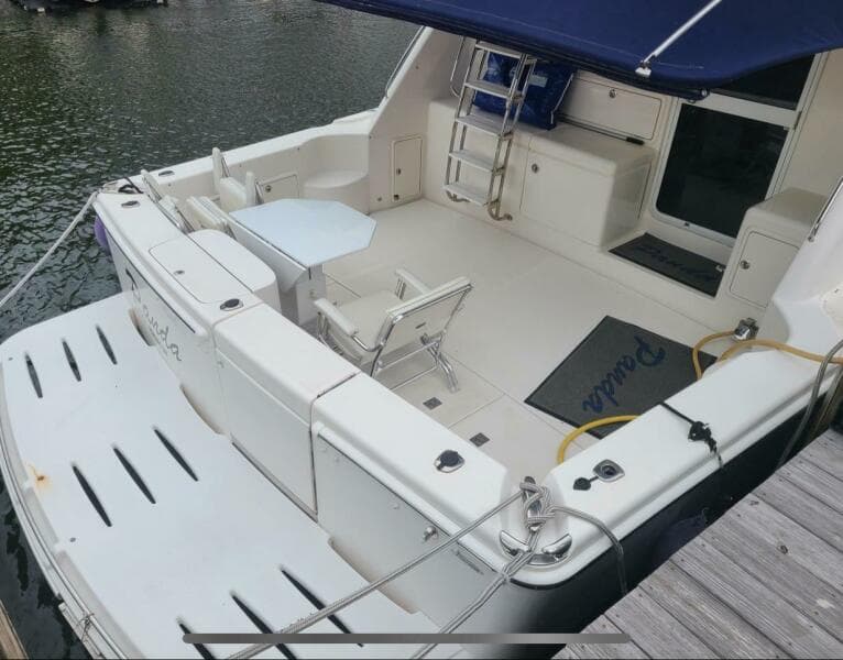 2009 Riviera 47 Enclosed Flybridge Series II