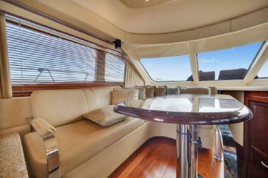 2007 Sea Ray 520 Sedan Bridge