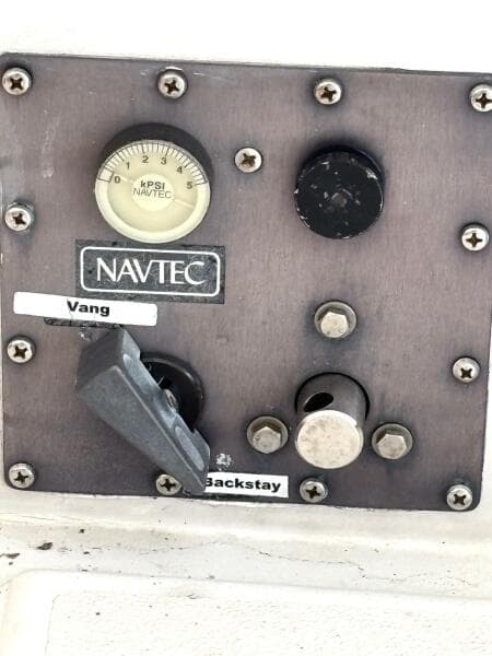 Adjustable back stay