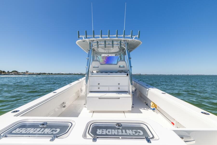 2021 Contender 39 FA