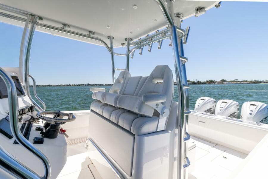 2021 Contender 39 FA