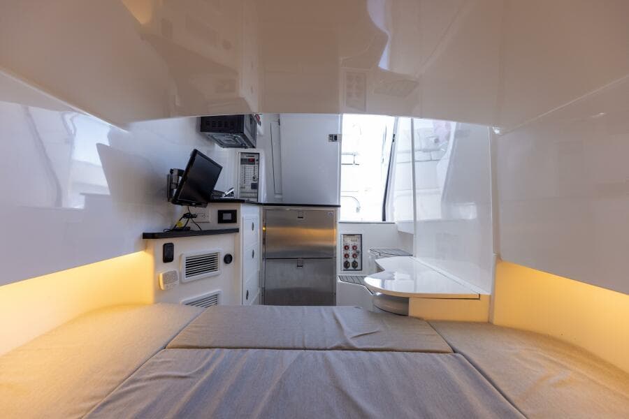 2021 Contender 39 FA