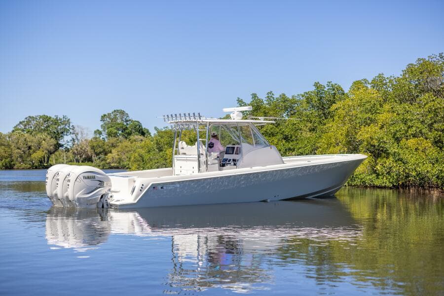 2021 Contender 39 FA