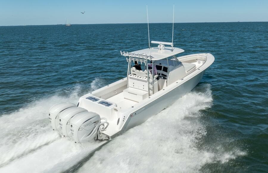 2021 Contender 39 FA