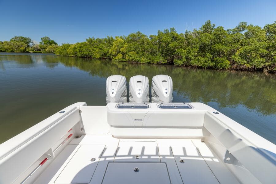 2021 Contender 39 FA