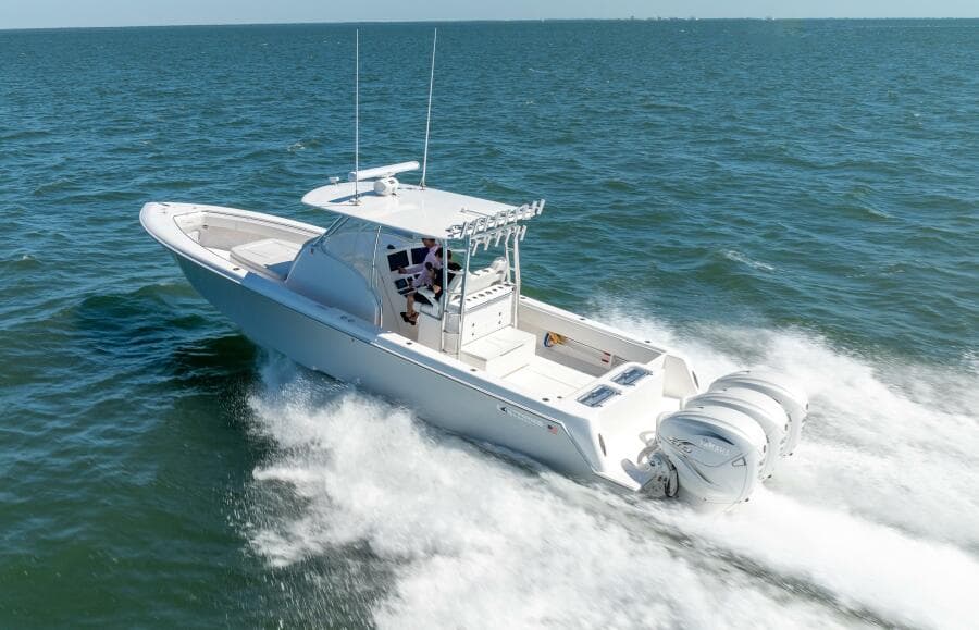 2021 Contender 39 FA