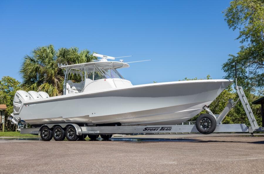 2021 Contender 39 FA