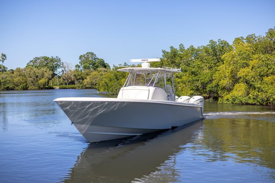 2021 Contender 39 FA