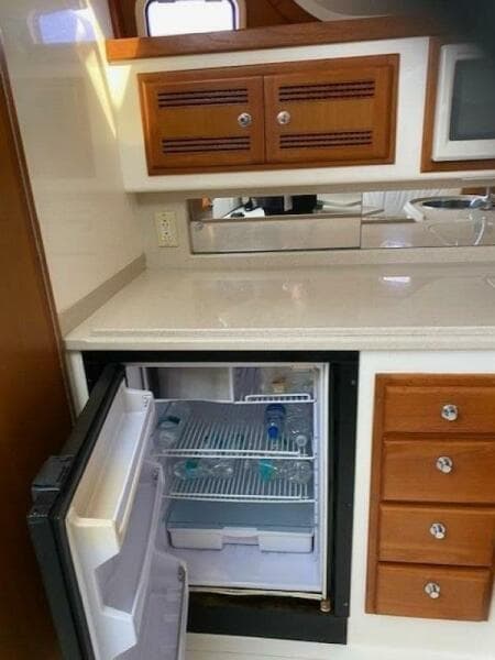 2000 Cabo 35 Express