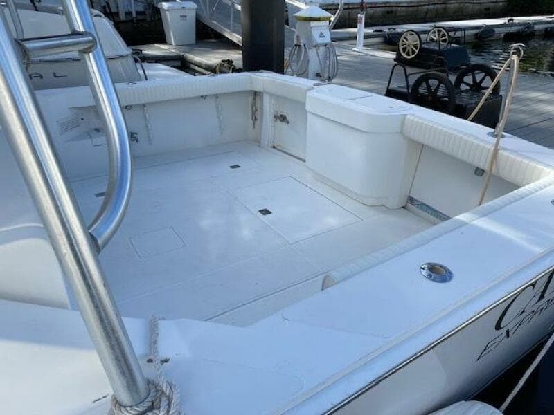 2000 Cabo 35 Express