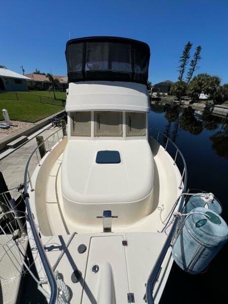 2005 Mainship 34