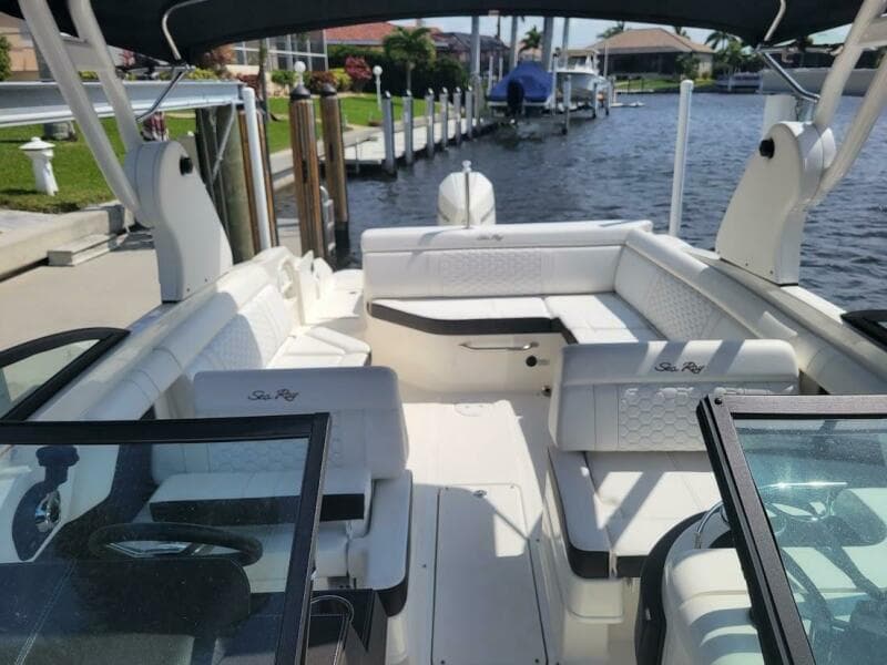 2019 Sea Ray SDX 270 Outboard