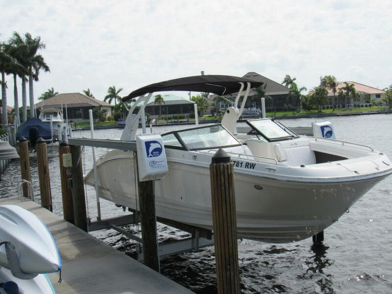 2019 Sea Ray SDX 270 Outboard