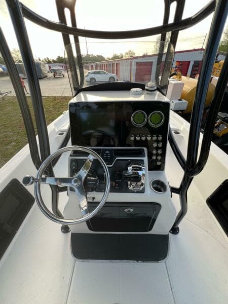 2016 Blue Wave 2400 Pure Bay