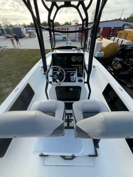 2016 Blue Wave 2400 Pure Bay