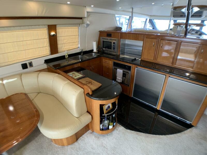 2006 Carver 56 Voyager